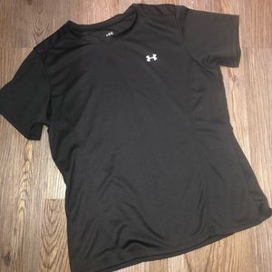Med Women’s Under Armour Top